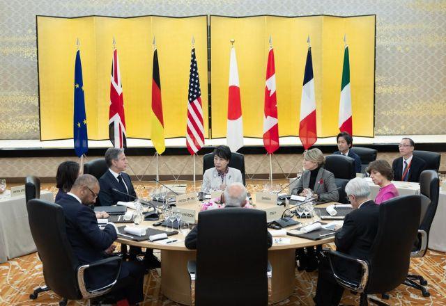 Antony Blinken e ministros das Relações Exteriores do G7 durante reunião no Japão