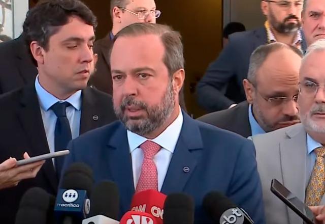 Anúncio do ministro de Minas e Energia, Alexandre Silveira, foi feito ao lado do presidente da Petrobras, Jean Paul Prates | SBT