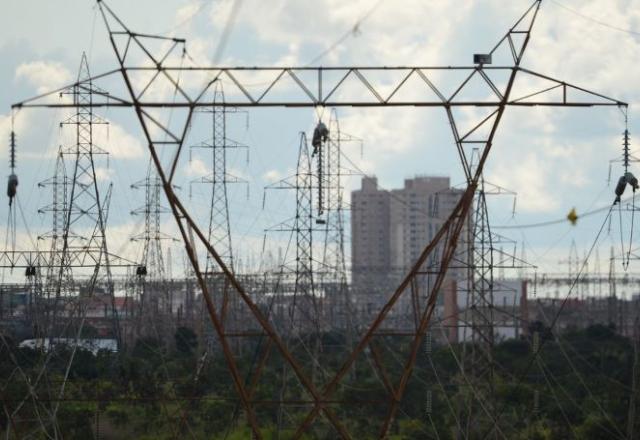 Apagão: queda de energia foi causada por atraso no tempo de resposta de equipamento, diz ONS (Agência Brasil)