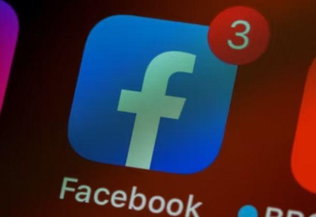 Instagram, Facebook e WhatsApp estão fora do ar Instagram, Facebook e WhatsApp estão fora do ar