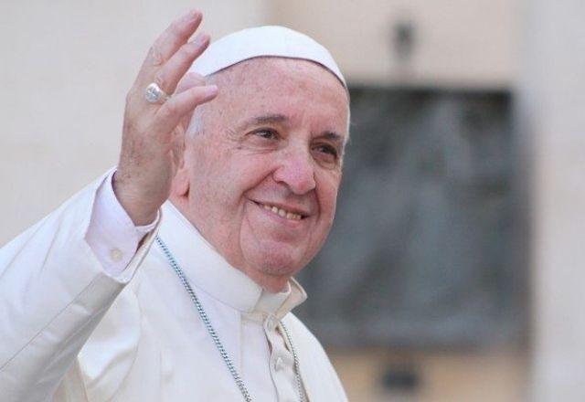 Após passagem pela Hungria, Francisco embarcará para a Eslováquia | Vatican News