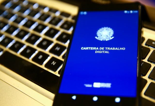 Governo Lula prepara guia para empresas enfrentarem desigualdade salarial entre homens e mulheres