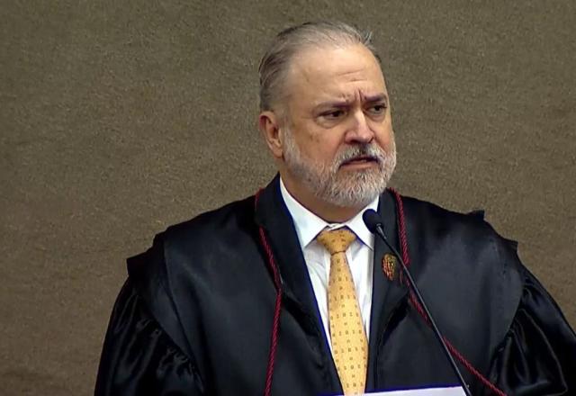 Aras participou da última sessão como procurador-geral no Supremo Tribunal Federal (STF)