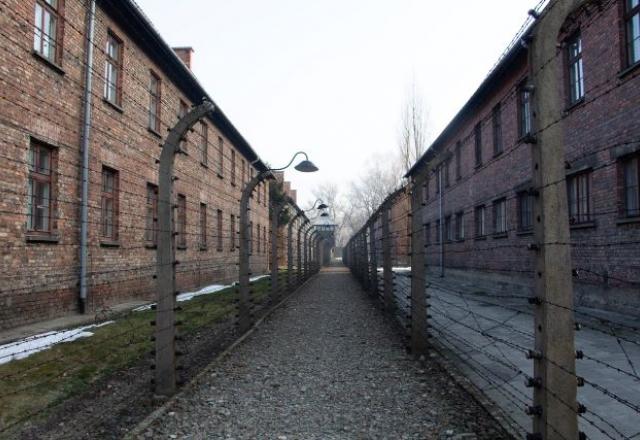 O campo de concentração Auschwitz-Birkenau, na Polônia, foi o maior local de extermínio durante o nazismo. Ao menos 1,1 milhão de mortes ocorreram no local | Foto: Lis Cappi / Arquivo Pessoal