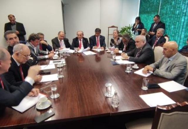 Reunião no Senado para discutir a transição de governo  | Divulgação/Assessoria do senador Jean Paul Prates