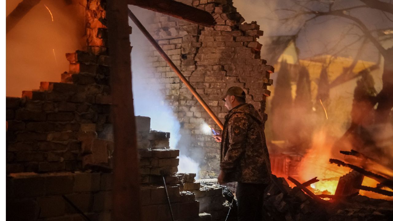 Ataque russo com drones e mísseis em Kiev | Gleb Garanich/Reuters
