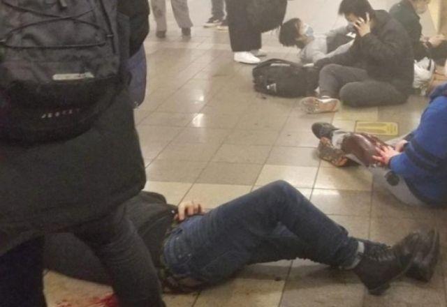 Atentado em estação de metrô em Nova York deixa feridos e baleados na manhã desta 2ªfeira