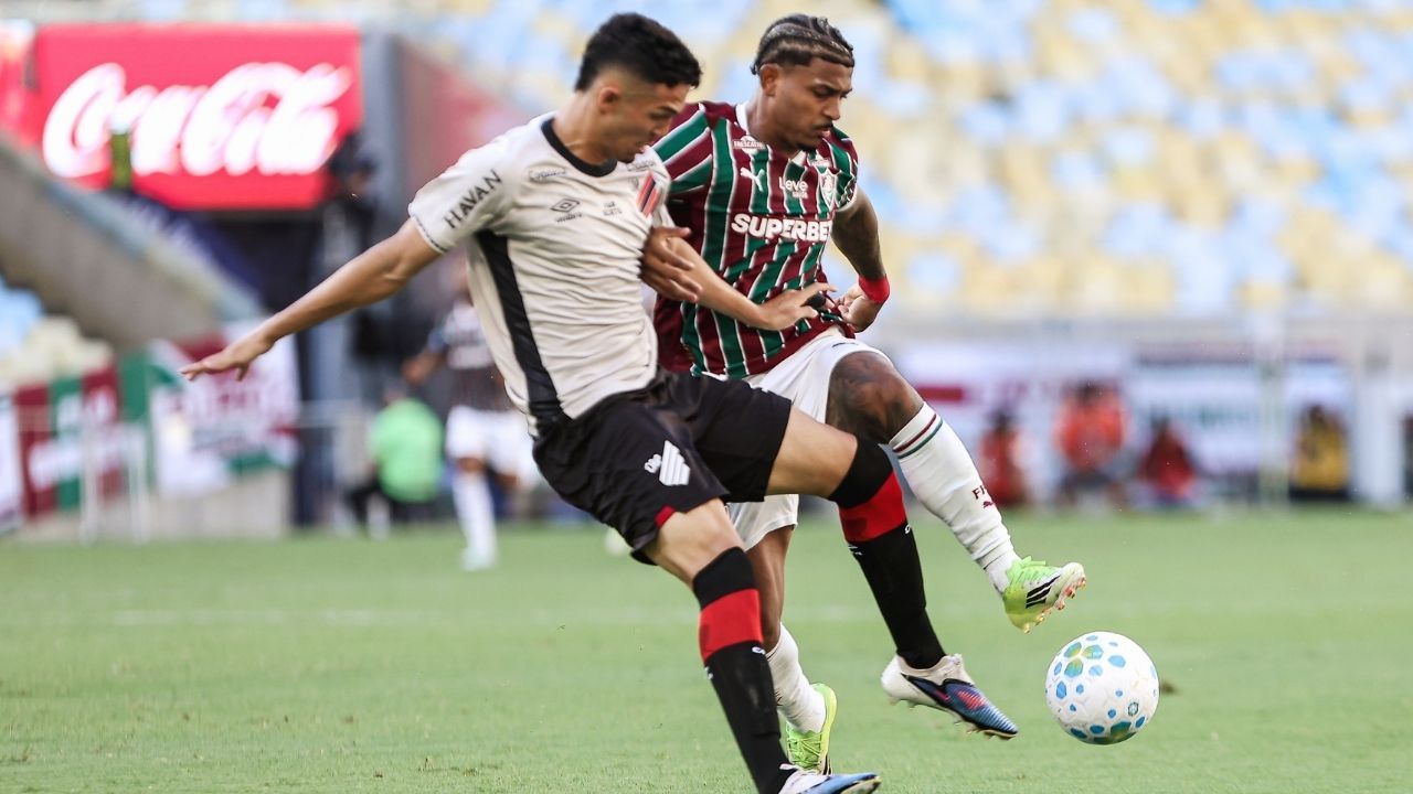 Athletico-PR x Fluminense: confronto na parte de cima da tabela movimenta este domingo | Foto: FOTO: LUCAS MERÇON / FLUMINENSE F.C