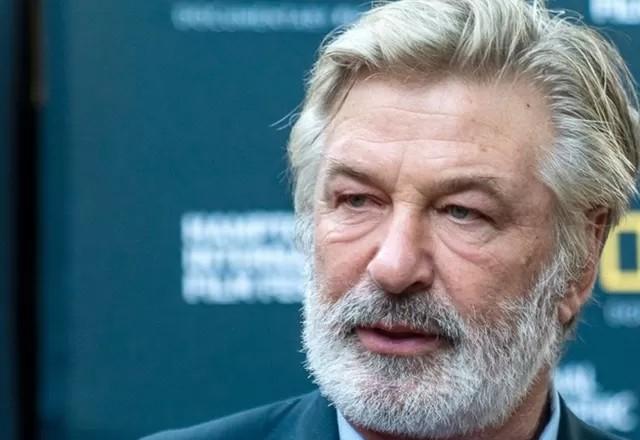 Ator Alec Baldwin em entrevista