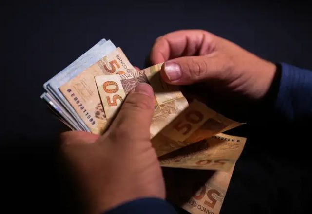 Aumento corresponde quase 7% (R$ 92 a mais) em comparação aos R$ 1.320 pagos até dezembro de 2023 | Agência Brasil