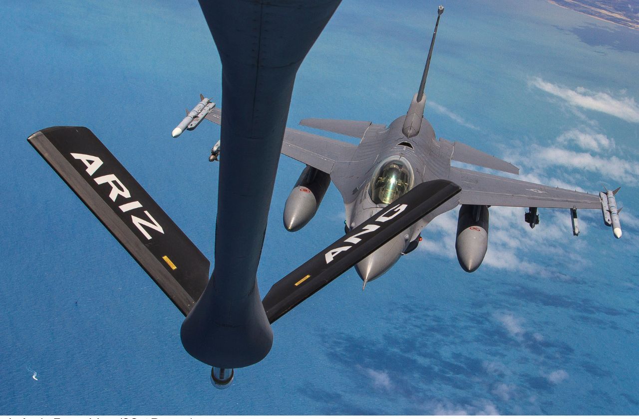 Avião militar dos EUA cai no Iraque durante operação, diz Exército Americano