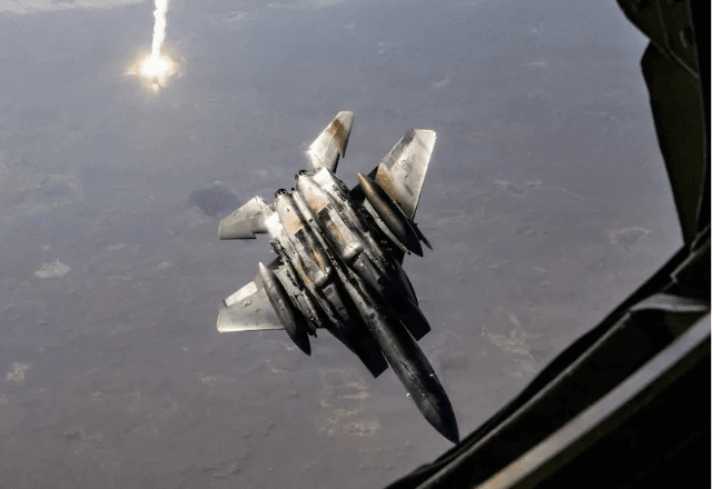 Avião de caça modelo F-15E | Reprodução/U.S. Air Force