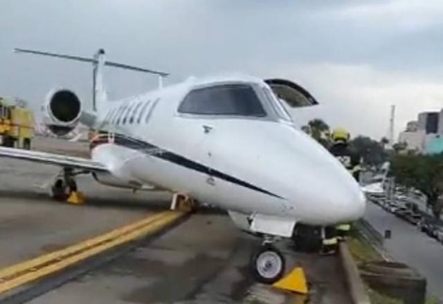 Avião