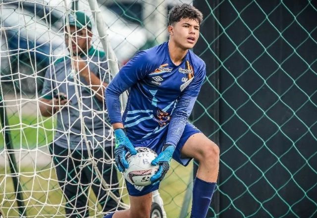 BRUNINHO SAMUDIO EM CAMPO COMO GOLEIRO
