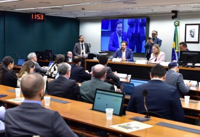 Baigorri defende o uso de dados sensíveis para acesso às plataformas digitais visando agilidade na fiscalização e responsabilização por atos ilegais Zeca Ribeiro/Câmara dos Deputados