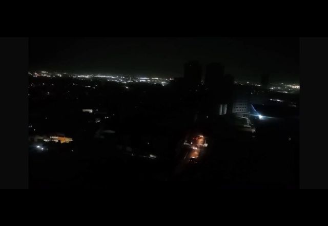 Bairro Ermelino Matarazzo, na zona leste de São Paulo, durante apagão nesta sábado, 31 de agosto. Foto: Reprodução