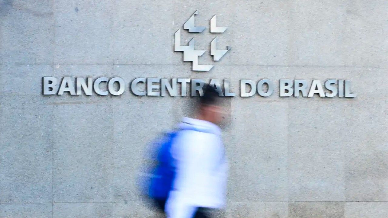 Imagem da notícia: Boletim Focus: mercado sobe projeção do IPCA para 5,30% Imagem da notícia: Boletim Focus: mercado sobe projeção do IPCA para 5,30%