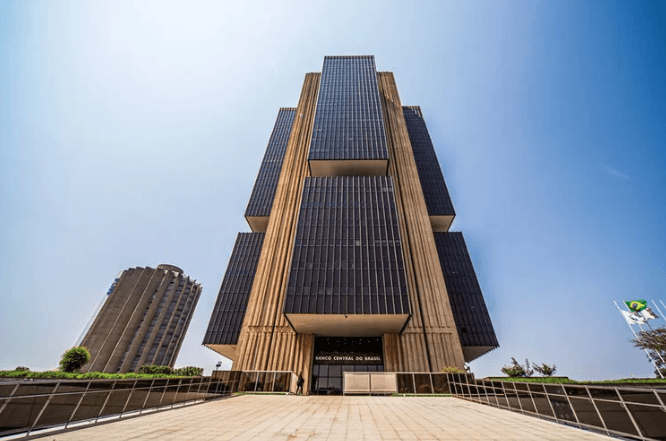 Banco Central: política fiscal expansionista pressiona a inflação e deve levar a aumento de juros | Leandro Fonseca/Exame