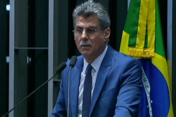 Base aliada faz ofensiva para não parar reformas