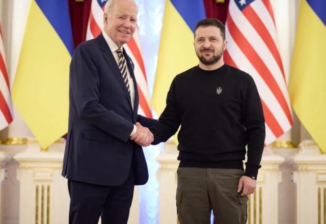 Biden chamou o líder da Ucrânia, Volodymyr Zelensky, de "presidente Putin" | Reprodução