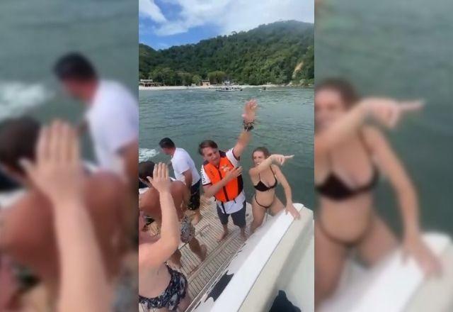 Bolsonaro dança funk em lancha