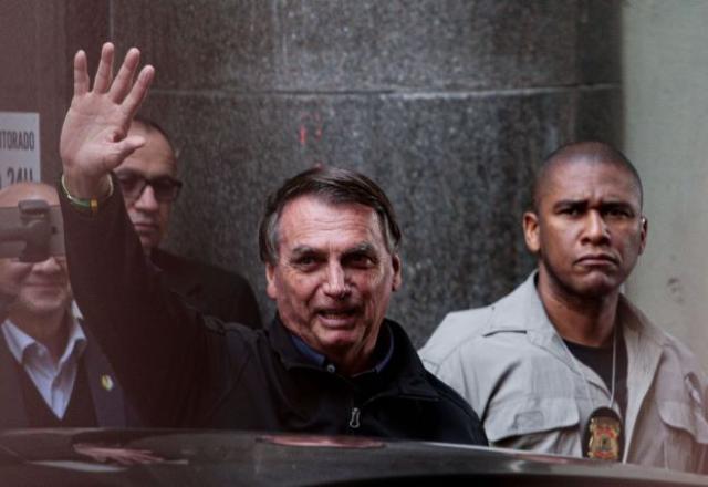 Bolsonaro discursa para empresários na sede da Associação Comercial de São Paulo (ACSP)