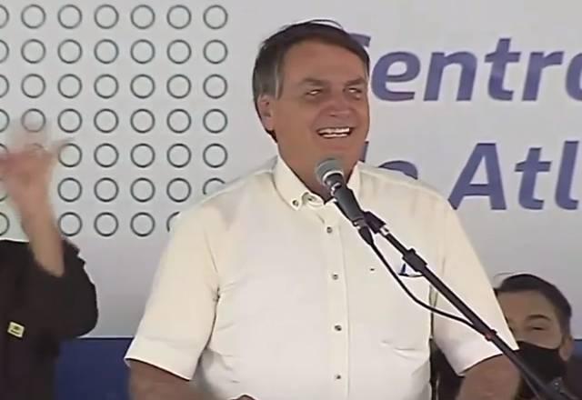 Bolsonaro inaugura Centro de Atletismo no Paraná - Foto reprodução YouTube