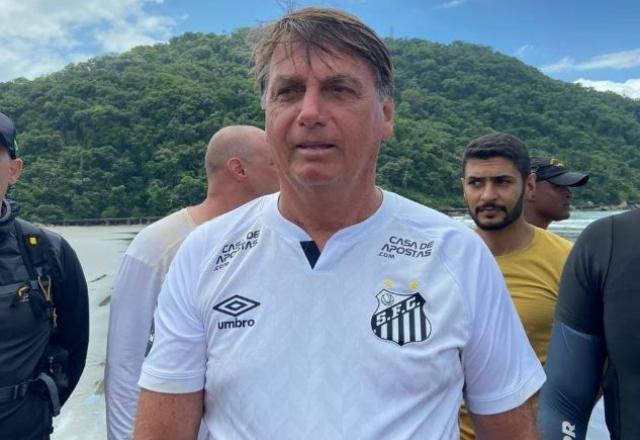 Bolsonaro na Praia Reprodução