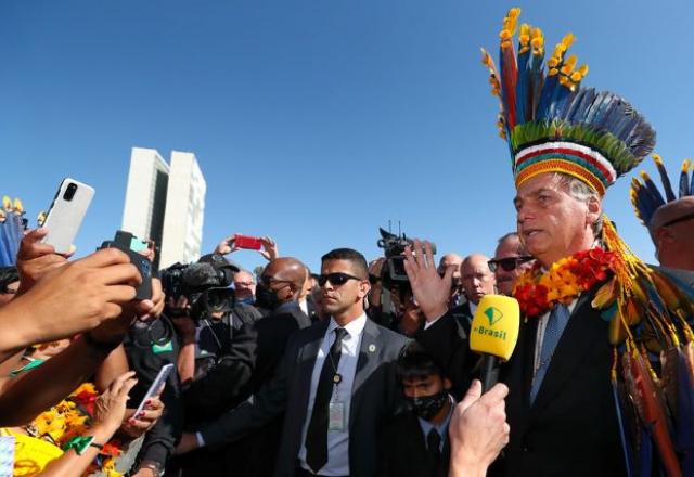 Bolsonaro veta PL que muda 'Dia do Índio' para 'Dia dos Povos Indígenas'