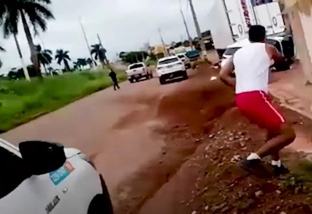Bombeiro é baleado ao socorrer bandidos em fuga