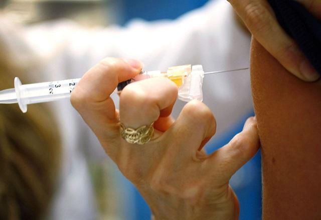 Brasil está abaixo da meta de vacinação contra HPV
