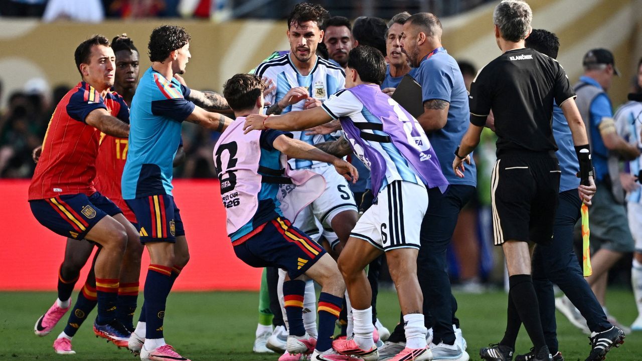 Imagem da notícia: Fifa abre investigação sobre Argentina após final da Copa Imagem da notícia: Fifa abre investigação sobre Argentina após final da Copa