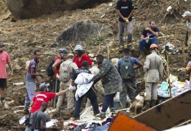 Buscas por vítimas seguem na cidade de Petrópolis | Agência Brasil
