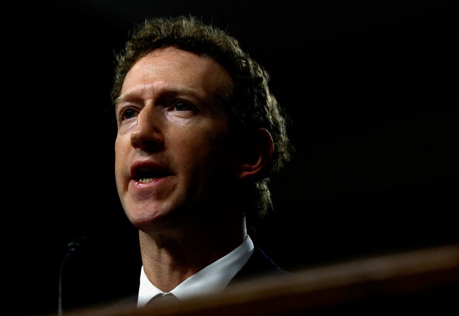 CEO da Meta, Mark Zuckerberg, depõe durante a audiência do Comitê Judiciário do Senado sobre exploração sexual infantil online, no Capitólio dos Estados Unidos | 31 de janeiro de 2024/Reuters/Evelyn Hockstein