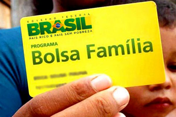 CGU identifica rombo de quase R$ 1,5 bilhão no Bolsa Família CGU identifica rombo de quase R$ 1,5 bilhão no Bolsa Família