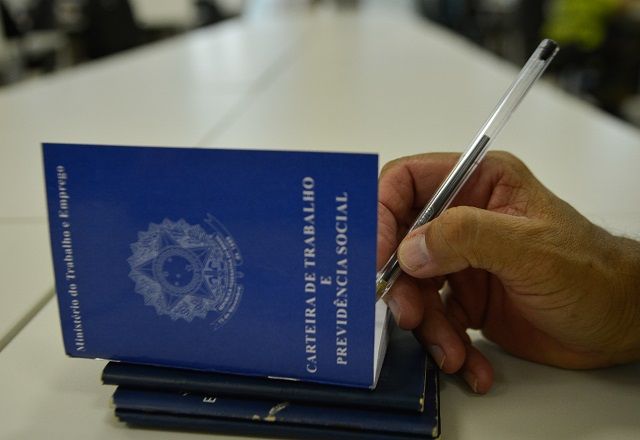 Confira quais áreas mais criaram empregos formais, segundo o Caged Confira quais áreas mais criaram empregos formais, segundo o Caged