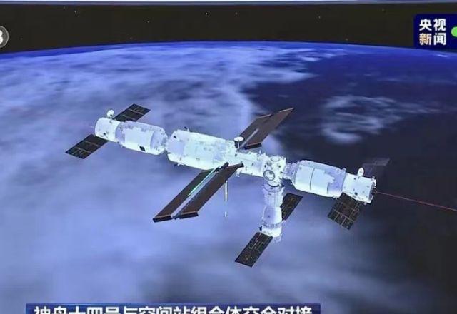 Caminhada foi a primeira desde o início da missão Shenzhou-14, que começou em junho e deve durar seis meses | Divulgação/CMSA