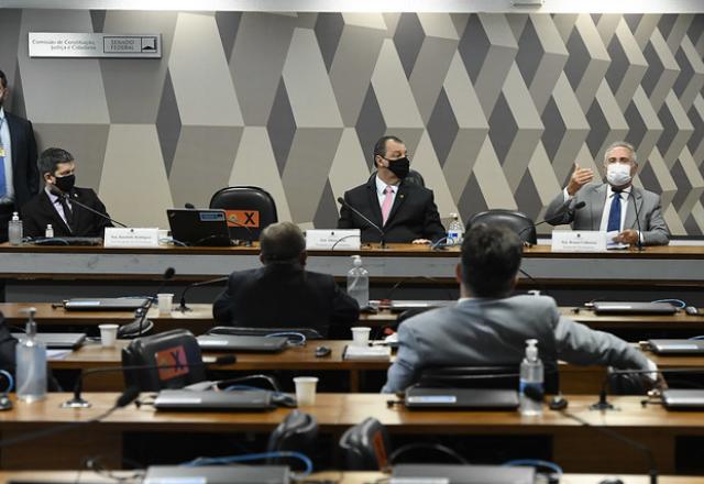 Governistas querem restringir convocação de ministros na CPI da Covid