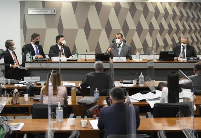 Blanco diz à CPI que negociação com Davati seria para mercado privado Blanco diz à CPI que negociação com Davati seria para mercado privado