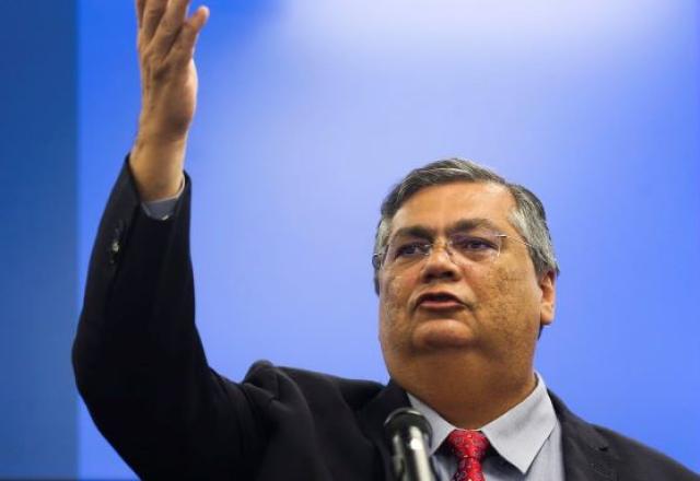 CPI dos atos antidemocráticos pode tirar foco da reforma tributária no Senado, diz Dino