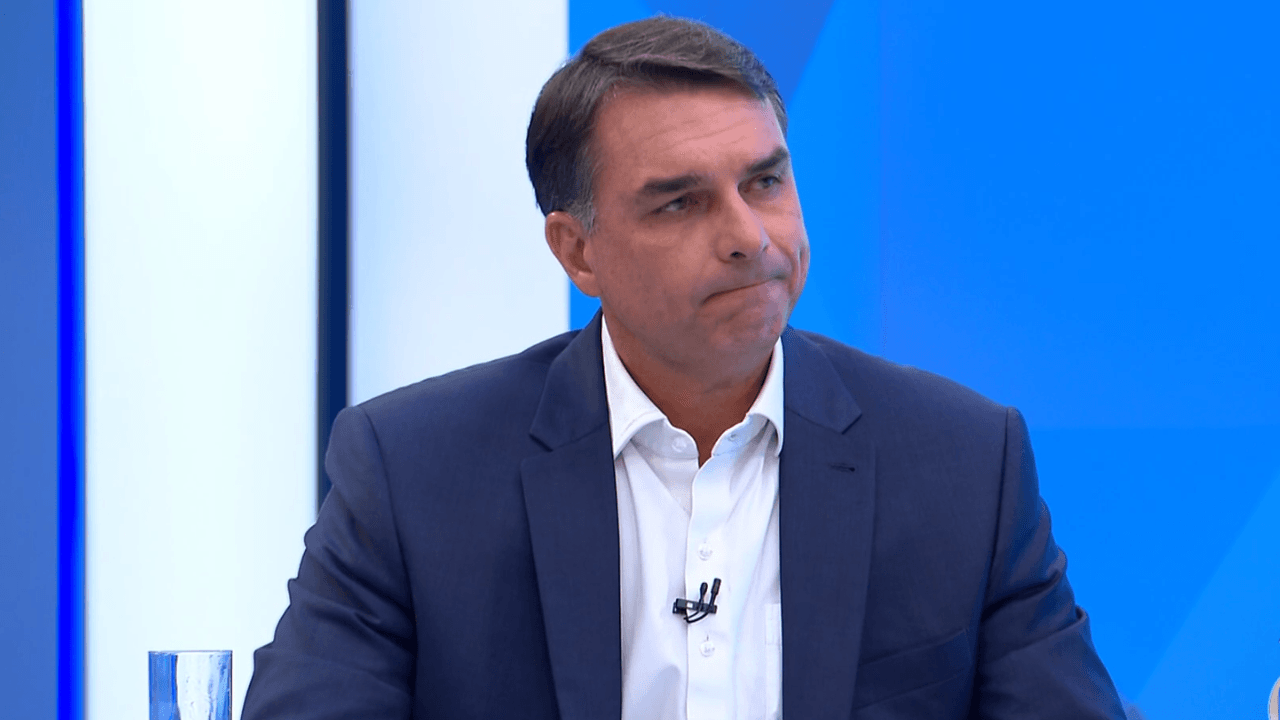"Eduardo não será meu chanceler", diz Flávio