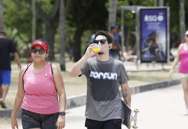 Ondas de calor, cada vez mais comuns, elevam a temperatura escrotal e podem comprometer a produção de espermatozoides por semanas - Foto: Agência Brasil