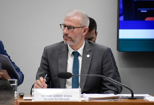 Victor Godoy em audiência na Câmara (Alan Rones/Câmara dos Deputados)