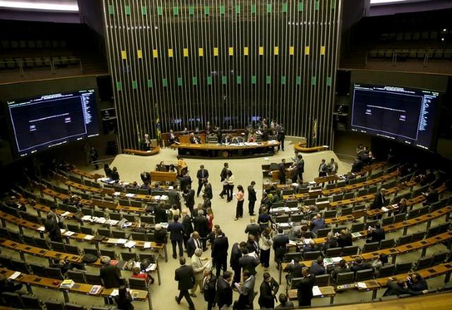 Câmara dos Deputados aprova a PEC dos Precatórios em segundo turno