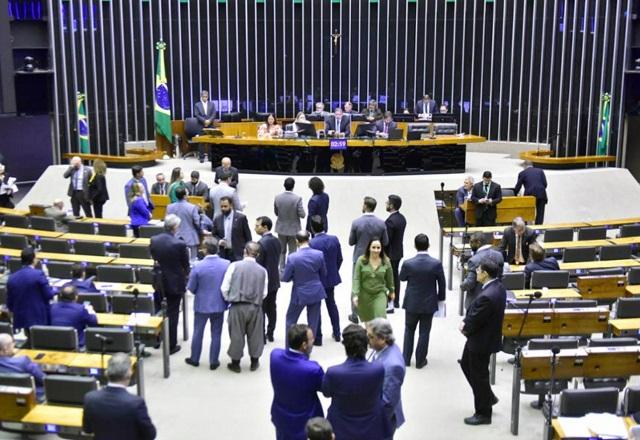 Deputados no plenário da Câmara dos Deputados (Zeca Ribeiro/Câmara dos Deputados)