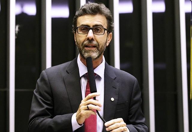 Marcelo Freixo fala ao microfone (Divulgação/Câmara dos Deputados)
