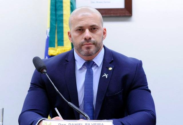 Moraes nega pedido para reduzir pena do ex-deputado federal Daniel Silveira Moraes nega pedido para reduzir pena do ex-deputado federal Daniel Silveira