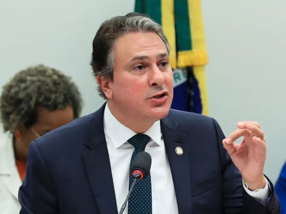Imagem da notícia: Ex-ministro da Educação faz aceno a Alcolumbre Imagem da notícia: Ex-ministro da Educação faz aceno a Alcolumbre