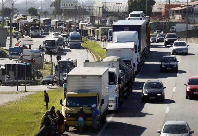 MEI Caminhoneiro entra em vigor, mas categoria pede mais MEI Caminhoneiro entra em vigor, mas categoria pede mais