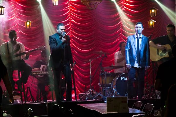 Cantor sertanejo é esfaqueado no interior de São Paulo Cantor sertanejo é esfaqueado no interior de São Paulo